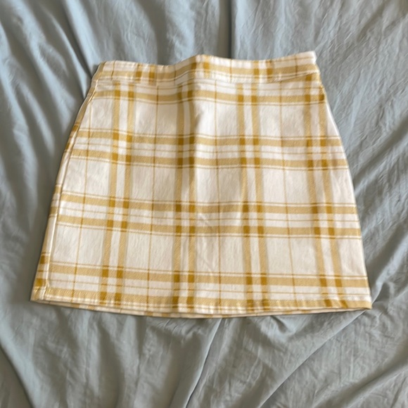 plaid yellow skirt - Picture 1 of 5